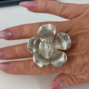 Silver Floral Statement Ring Clear glass quartz center